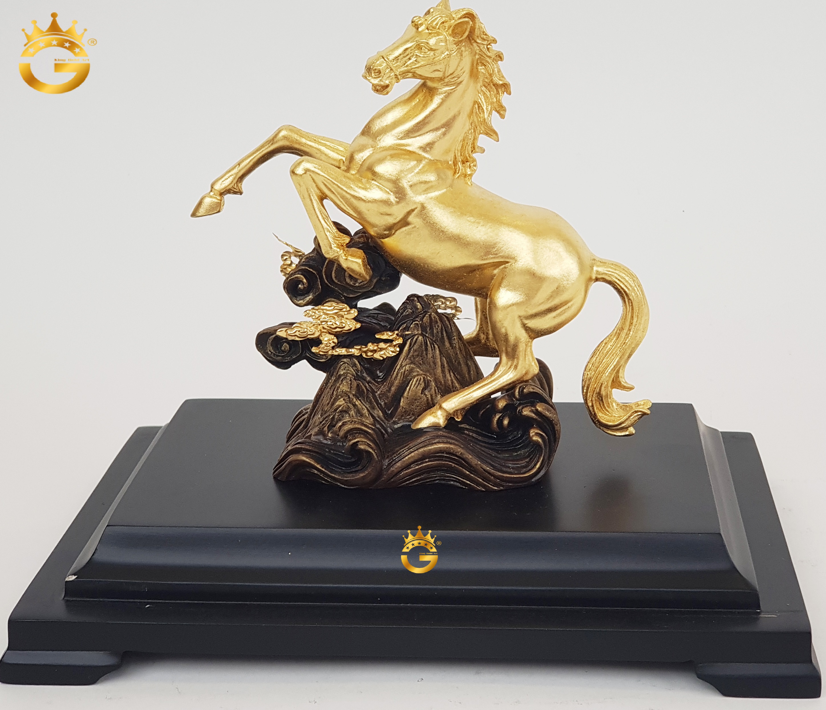 Tượng Ngựa Phong Thủy Dát Vàng 24K